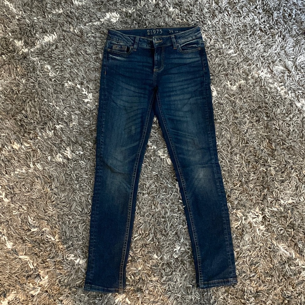 Zara low rise skinny jeans, size 2 (size 24), like new!